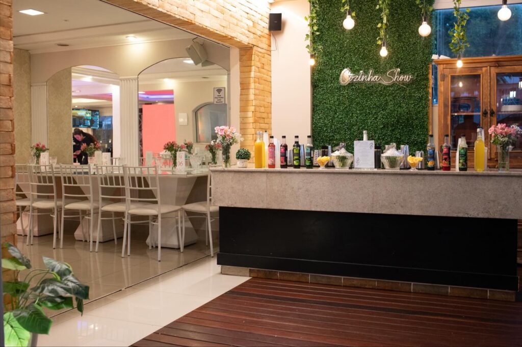 Instagram post from espacofinafestas. This post is in position 14.