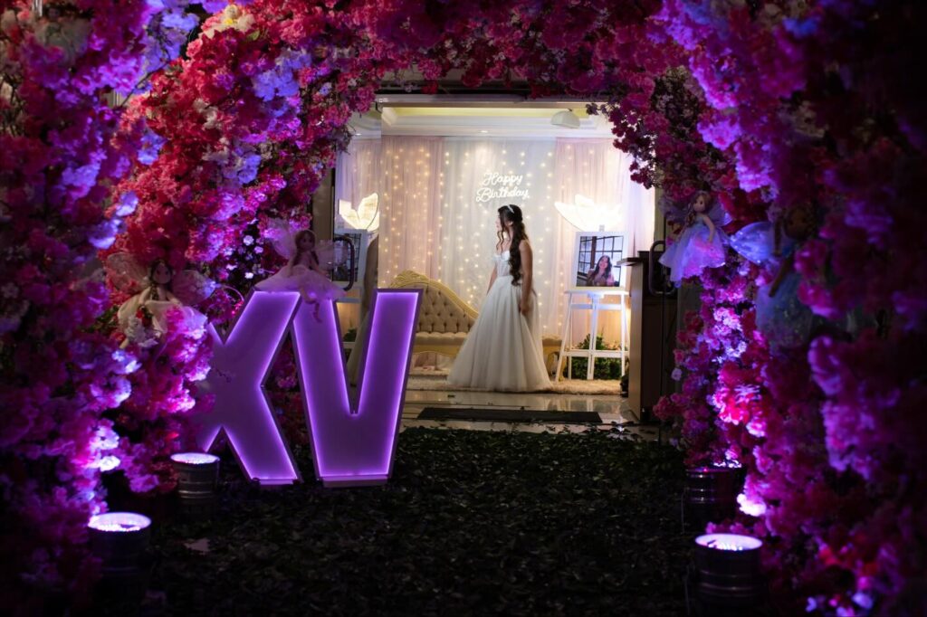 Instagram post from espacofinafestas. This post is in position 1.