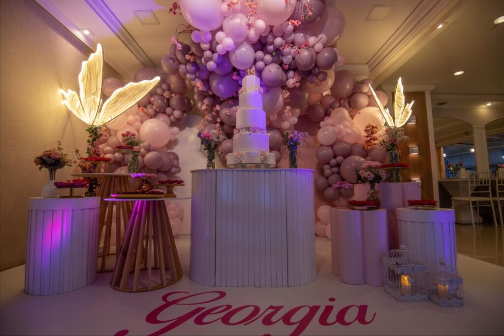 Instagram post from espacofinafestas. This post is in position 3.