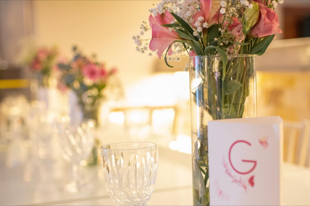 Instagram post from espacofinafestas. This post is in position 9.