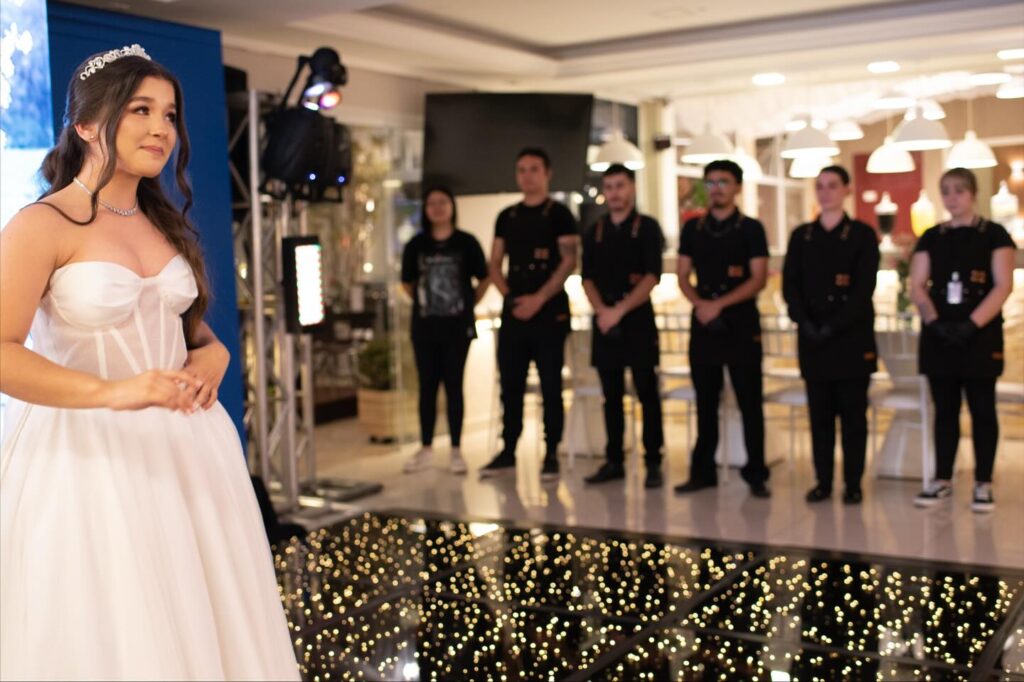 Instagram post from espacofinafestas. This post is in position 11.