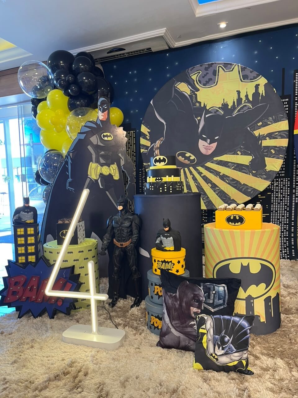 Instagram post from espacofinafestas. This post is in position 5.