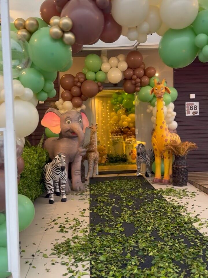 Instagram post from espacofinafestas. This post is in position 11.